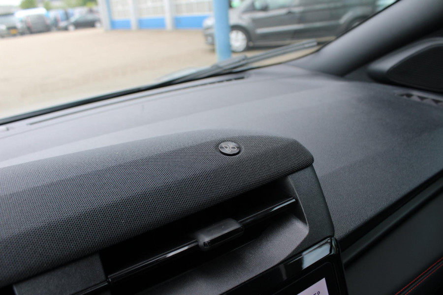 Ford Puma 1.0 EcoBoost Hybrid ST-Line X | SCI | NIEUWE MODEL! | Afneembare trekhaak |  Adaptive cruise control | 360graden camera | Winter Pack  | Dodehoekdetectie | Half Leder | Bang&Olufsen audio