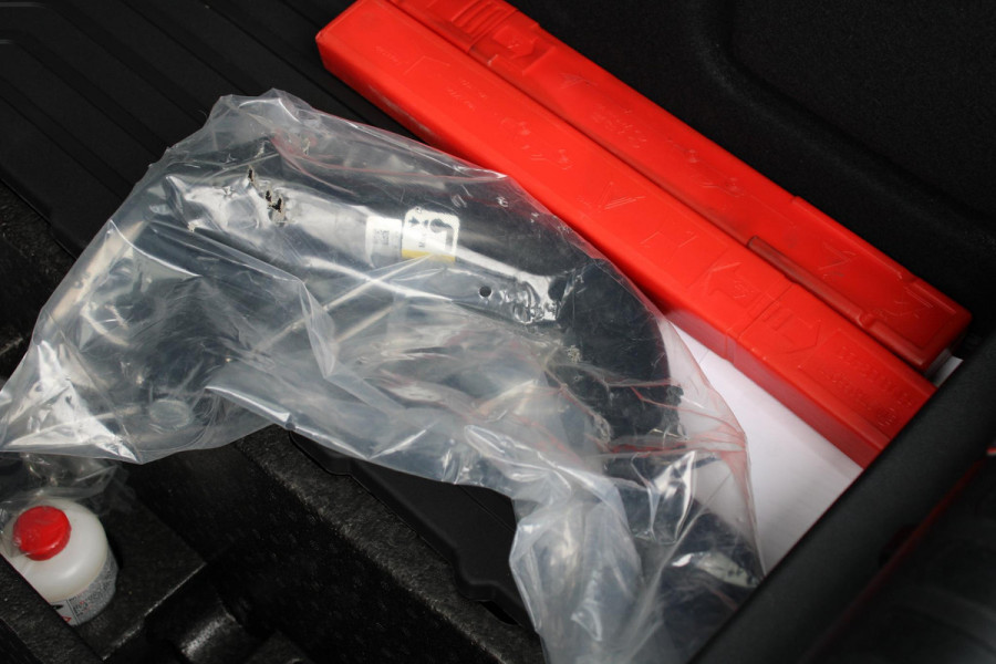 Ford Puma 1.0 EcoBoost Hybrid ST-Line X | SCI | NIEUWE MODEL! | Afneembare trekhaak |  Adaptive cruise control | 360graden camera | Winter Pack  | Dodehoekdetectie | Half Leder | Bang&Olufsen audio