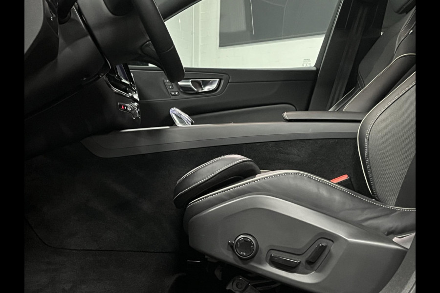 Volvo XC60 B4 Plus Dark Adapt. cruise | Stoel-/Stuurverwarming | Pilot assist | Memory seats | Google Maps | Carplay Volvo XC60 B4 Plus Dark Adapt. cruise | Stoel-/Stuurverwarming | Pilot assist | Memory seats | Google Maps | Carplay