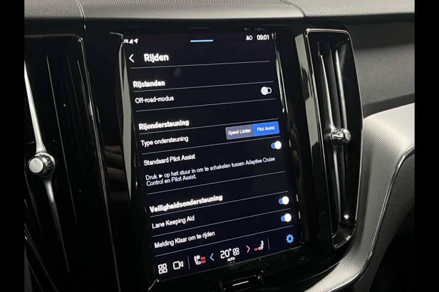 Volvo XC60 B4 Plus Dark Adapt. cruise | Stoel-/Stuurverwarming | Pilot assist | Memory seats | Google Maps | Carplay Volvo XC60 B4 Plus Dark Adapt. cruise | Stoel-/Stuurverwarming | Pilot assist | Memory seats | Google Maps | Carplay