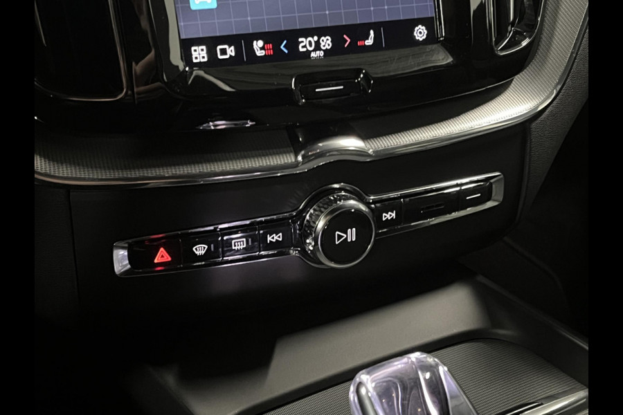 Volvo XC60 B4 Plus Dark Adapt. cruise | Stoel-/Stuurverwarming | Pilot assist | Memory seats | Google Maps | Carplay Volvo XC60 B4 Plus Dark Adapt. cruise | Stoel-/Stuurverwarming | Pilot assist | Memory seats | Google Maps | Carplay