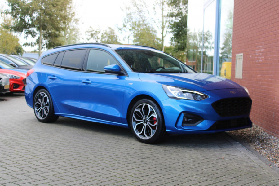 Ford FOCUS Wagon 1.0 EcoBoost Hybrid ST Line X 155pk | Winter Pack | AGR-stoelen | Bang&Olufsen | Adaptive LED | Adaptive cruise control | Elektrische achterklep | Achteruitrijcamera Ford FOCUS Wagon 1.0 EcoBoost Hybrid ST Line X 155pk | Winter Pack | AGR-stoelen | Bang&Olufsen | Adaptive LED | Adaptive cruise control | Elektrische achterklep | Achteruitrijcamera