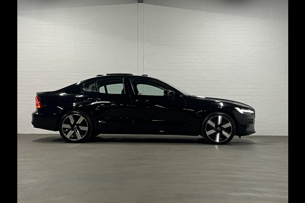 Volvo S60 2.0 Recharge T8 AWD Ultimate Dark *455 PK* | Massage | Open dak | Bowers & Wilkins | Adapt. cruise | Stoelventilatie & Stoelverwarming Volvo S60 2.0 Recharge T8 AWD Ultimate Dark *455 PK* | Massage | Open dak | Bowers & Wilkins | Adapt. cruise | Stoelventilatie & Stoelverwarming