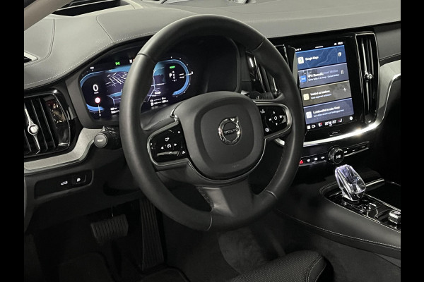 Volvo S60 2.0 Recharge T8 AWD Ultimate Dark *455 PK* | Massage | Open dak | Bowers & Wilkins | Adapt. cruise | Stoelventilatie & Stoelverwarming Volvo S60 2.0 Recharge T8 AWD Ultimate Dark *455 PK* | Massage | Open dak | Bowers & Wilkins | Adapt. cruise | Stoelventilatie & Stoelverwarming