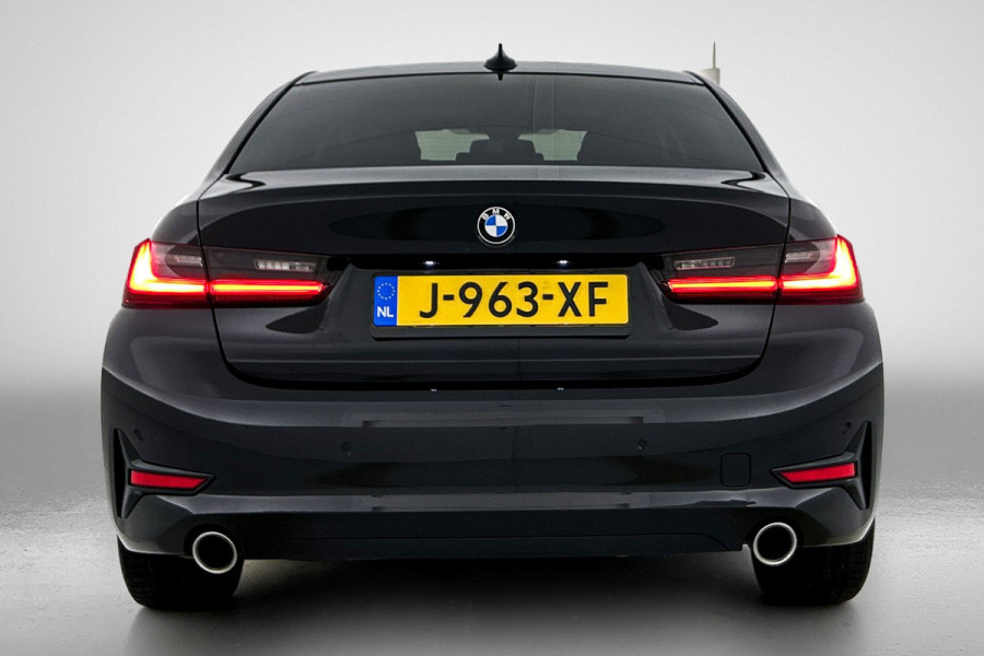 BMW 3-serie 320i Executive Edition(NL-auto, Dealer onderH, Navi Prof, StoelV, Sportstoelen, Parkeerhulp, Etc) BMW 3-serie 320i Executive Edition(NL-auto, Dealer onderH, Navi Prof, StoelV, Sportstoelen, Parkeerhulp, Etc)