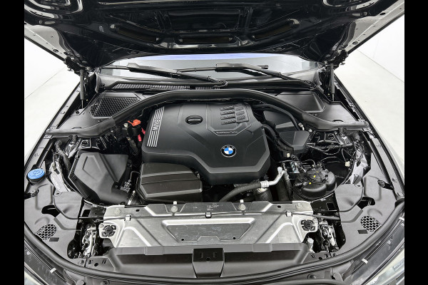BMW 3-serie 320i Executive Edition(NL-auto, Dealer onderH, Navi Prof, StoelV, Sportstoelen, Parkeerhulp, Etc) BMW 3-serie 320i Executive Edition(NL-auto, Dealer onderH, Navi Prof, StoelV, Sportstoelen, Parkeerhulp, Etc)