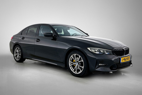 BMW 3-serie 320i Executive Edition(NL-auto, Dealer onderH, Navi Prof, StoelV, Sportstoelen, Parkeerhulp, Etc) BMW 3-serie 320i Executive Edition(NL-auto, Dealer onderH, Navi Prof, StoelV, Sportstoelen, Parkeerhulp, Etc)