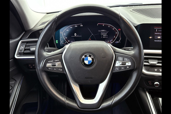 BMW 3-serie 320i Executive Edition(NL-auto, Dealer onderH, Navi Prof, StoelV, Sportstoelen, Parkeerhulp, Etc) BMW 3-serie 320i Executive Edition(NL-auto, Dealer onderH, Navi Prof, StoelV, Sportstoelen, Parkeerhulp, Etc)