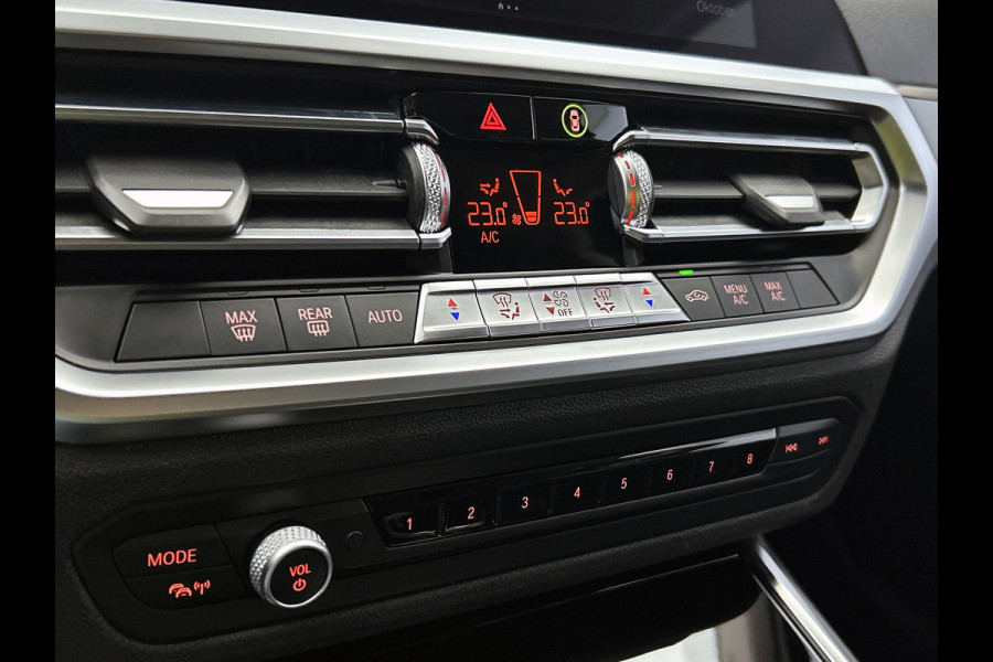 BMW 3-serie 320i Executive Edition(NL-auto, Dealer onderH, Navi Prof, StoelV, Sportstoelen, Parkeerhulp, Etc) BMW 3-serie 320i Executive Edition(NL-auto, Dealer onderH, Navi Prof, StoelV, Sportstoelen, Parkeerhulp, Etc)