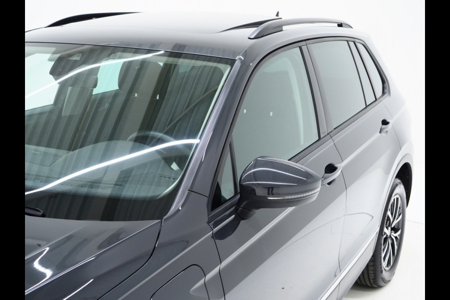 Volkswagen Tiguan 1.4 TSI eHybrid Elegance | Panoramadak | Massage | Trekhaak | Adaptive Cruise | Camera | Carplay