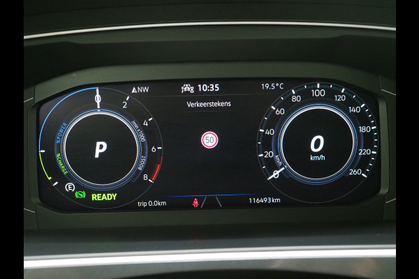 Volkswagen Tiguan 1.4 TSI eHybrid Elegance | Panoramadak | Massage | Trekhaak | Adaptive Cruise | Camera | Carplay