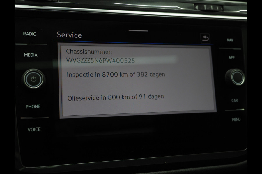 Volkswagen Tiguan 1.4 TSI eHybrid Elegance | Panoramadak | Massage | Trekhaak | Adaptive Cruise | Camera | Carplay