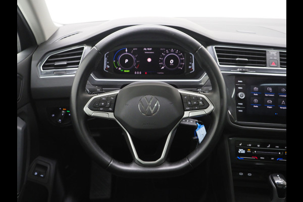 Volkswagen Tiguan 1.4 TSI eHybrid Elegance | Panoramadak | Massage | Trekhaak | Adaptive Cruise | Camera | Carplay