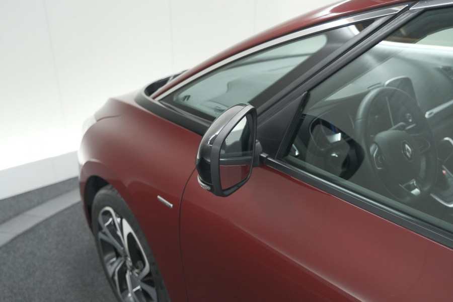 Renault Scénic TCe 140 EDC Limited | Camera | Stoelverwarming | Navigatie | Apple Carplay Renault Scénic TCe 140 EDC Limited | Camera | Stoelverwarming | Navigatie | Apple Carplay