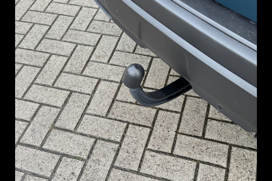 Peugeot 3008 1.2 PureTech Blue Lease Active NL AUTO | CAMERA | TREKHAAK | CARPLAY |