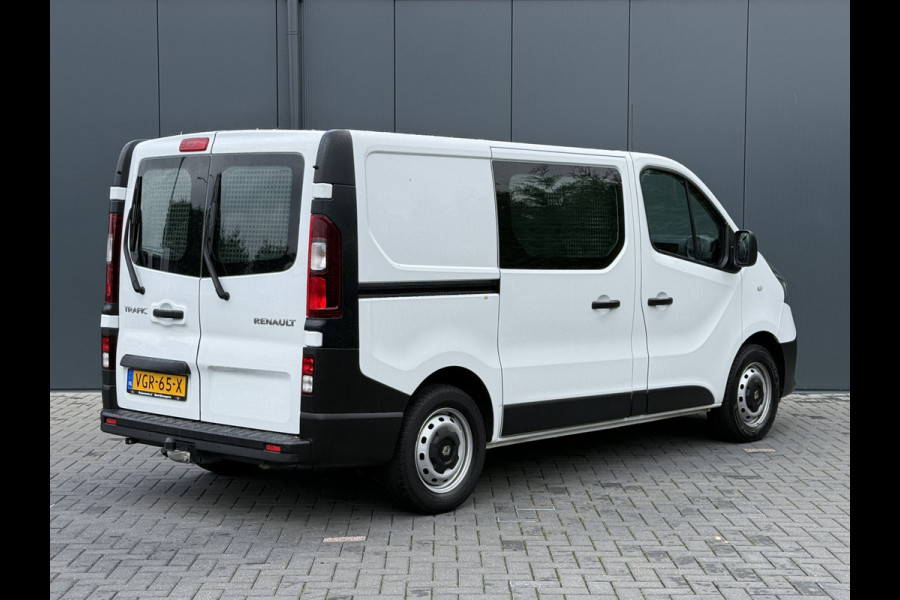 Renault Trafic 2.0 dCi 145 PK AUTOMAAT / L1H1 / 2x SCHUIFDEUR / TREKHAAK / AIRCO / CRUISE / 3-ZITS / LED