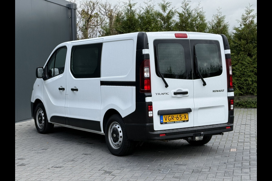 Renault Trafic 2.0 dCi 145 PK AUTOMAAT / L1H1 / 2x SCHUIFDEUR / TREKHAAK / AIRCO / CRUISE / 3-ZITS / LED