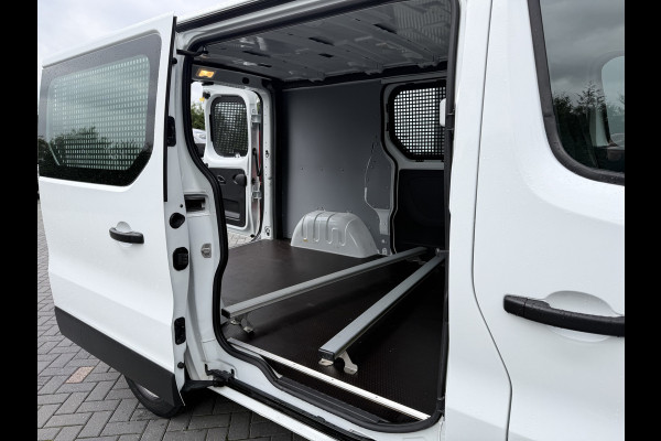 Renault Trafic 2.0 dCi 145 PK AUTOMAAT / L1H1 / 2x SCHUIFDEUR / TREKHAAK / AIRCO / CRUISE / 3-ZITS / LED