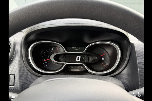 Renault Trafic 2.0 dCi 145 PK AUTOMAAT / L1H1 / 2x SCHUIFDEUR / TREKHAAK / AIRCO / CRUISE / 3-ZITS / LED