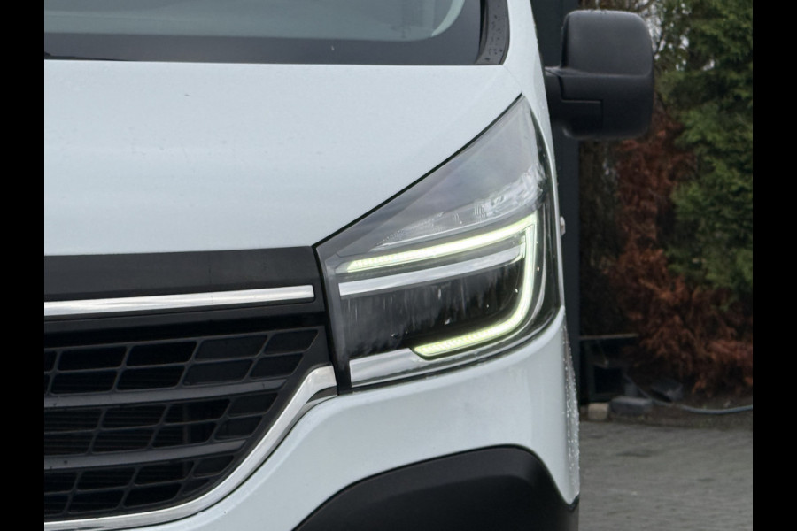 Renault Trafic 2.0 dCi 145 PK AUTOMAAT / L1H1 / 2x SCHUIFDEUR / TREKHAAK / AIRCO / CRUISE / 3-ZITS / LED