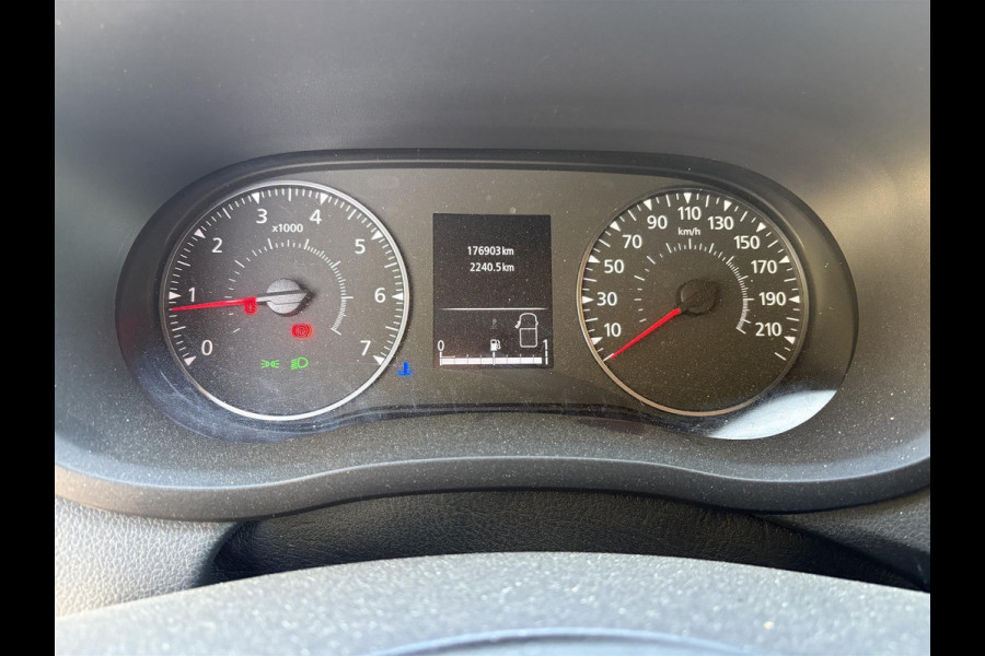 Renault Master T28 2.3 dCi 135 L1H1 | Trekhaak | 136PK | Nieuwstaat | Renault Master T28 2.3 dCi 135 L1H1 | Trekhaak | 136PK | Nieuwstaat |