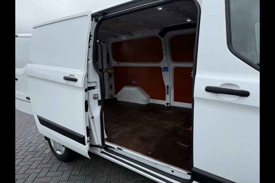 Ford Transit Custom 2.0 TDCI 130 PK AUTOMAAT / L2H1 / TREND / TREKHAAK / CRUISE / CAMERA / NAVI / LED