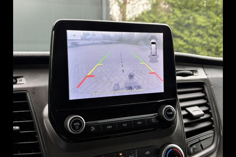 Ford Transit Custom 2.0 TDCI 130 PK AUTOMAAT / L2H1 / TREND / TREKHAAK / CRUISE / CAMERA / NAVI / LED