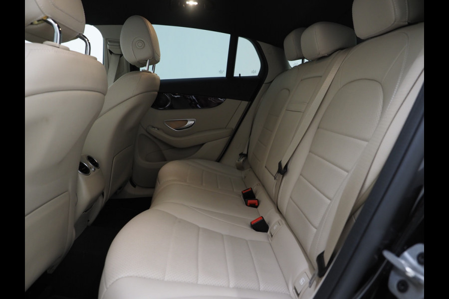 Mercedes-Benz GLC Coupé 300e 4MATIC | Virtual | Leder | Camera | LED | Cruise | DAB | Carplay Mercedes-Benz GLC Coupé 300e 4MATIC | Virtual | Leder | Camera | LED | Cruise | DAB | Carplay