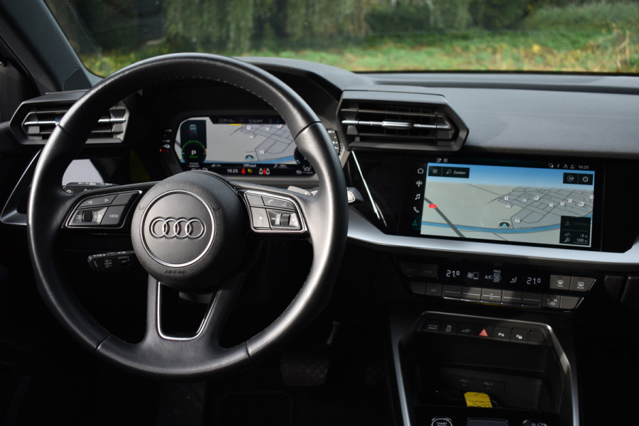 Audi A3 Sportback 40 TFSIe 204PK HYBRIDE S-TRONIC PRO-LINE NAVI/CAMERA/VIRTUAL Audi A3 Sportback 40 TFSIe 204PK HYBRIDE S-TRONIC PRO-LINE NAVI/CAMERA/VIRTUAL