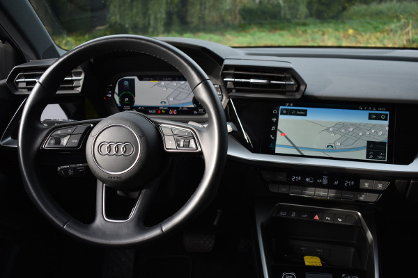 Audi A3 Sportback 40 TFSIe 204PK HYBRIDE S-TRONIC PRO-LINE NAVI/CAMERA/VIRTUAL Audi A3 Sportback 40 TFSIe 204PK HYBRIDE S-TRONIC PRO-LINE NAVI/CAMERA/VIRTUAL