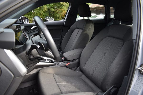 Audi A3 Sportback 40 TFSIe 204PK HYBRIDE S-TRONIC PRO-LINE NAVI/CAMERA/VIRTUAL Audi A3 Sportback 40 TFSIe 204PK HYBRIDE S-TRONIC PRO-LINE NAVI/CAMERA/VIRTUAL