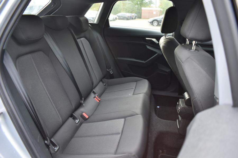 Audi A3 Sportback 40 TFSIe 204PK HYBRIDE S-TRONIC PRO-LINE NAVI/CAMERA/VIRTUAL Audi A3 Sportback 40 TFSIe 204PK HYBRIDE S-TRONIC PRO-LINE NAVI/CAMERA/VIRTUAL