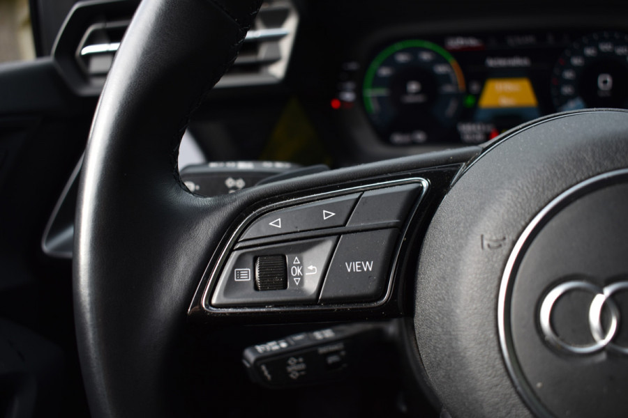 Audi A3 Sportback 40 TFSIe 204PK HYBRIDE S-TRONIC PRO-LINE NAVI/CAMERA/VIRTUAL Audi A3 Sportback 40 TFSIe 204PK HYBRIDE S-TRONIC PRO-LINE NAVI/CAMERA/VIRTUAL