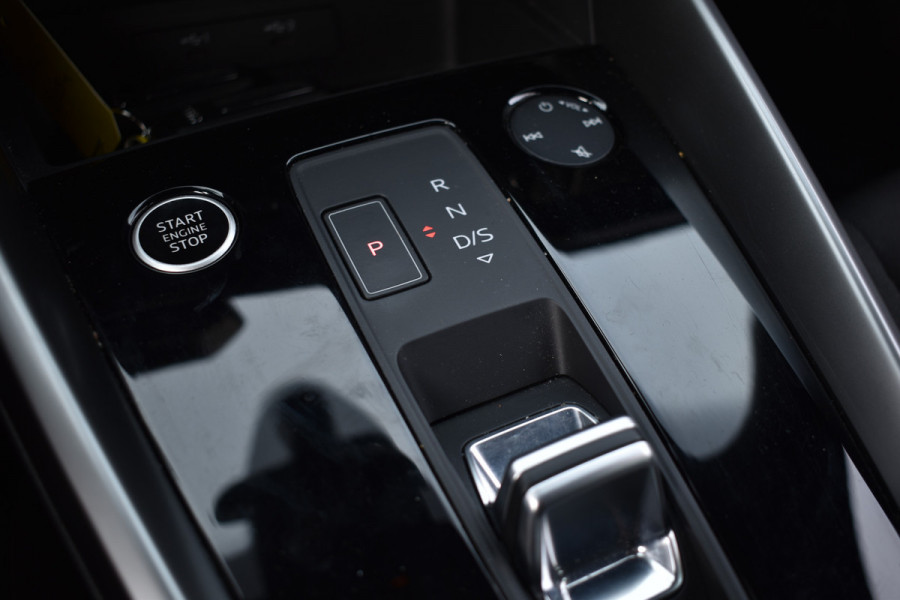 Audi A3 Sportback 40 TFSIe 204PK HYBRIDE S-TRONIC PRO-LINE NAVI/CAMERA/VIRTUAL Audi A3 Sportback 40 TFSIe 204PK HYBRIDE S-TRONIC PRO-LINE NAVI/CAMERA/VIRTUAL