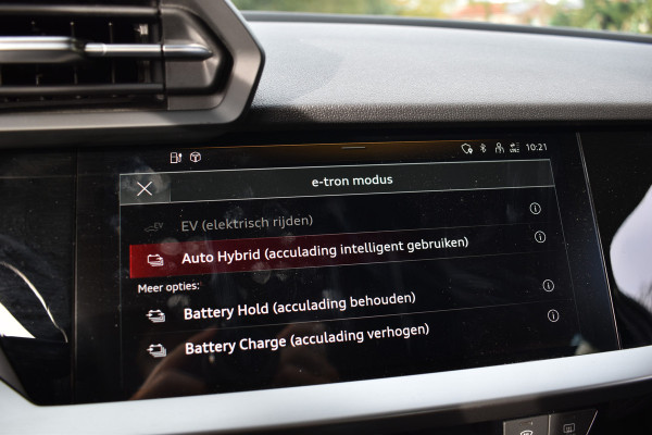 Audi A3 Sportback 40 TFSIe 204PK HYBRIDE S-TRONIC PRO-LINE NAVI/CAMERA/VIRTUAL Audi A3 Sportback 40 TFSIe 204PK HYBRIDE S-TRONIC PRO-LINE NAVI/CAMERA/VIRTUAL