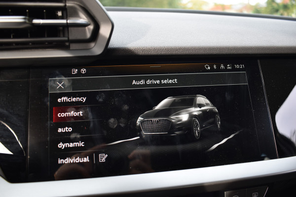 Audi A3 Sportback 40 TFSIe 204PK HYBRIDE S-TRONIC PRO-LINE NAVI/CAMERA/VIRTUAL Audi A3 Sportback 40 TFSIe 204PK HYBRIDE S-TRONIC PRO-LINE NAVI/CAMERA/VIRTUAL