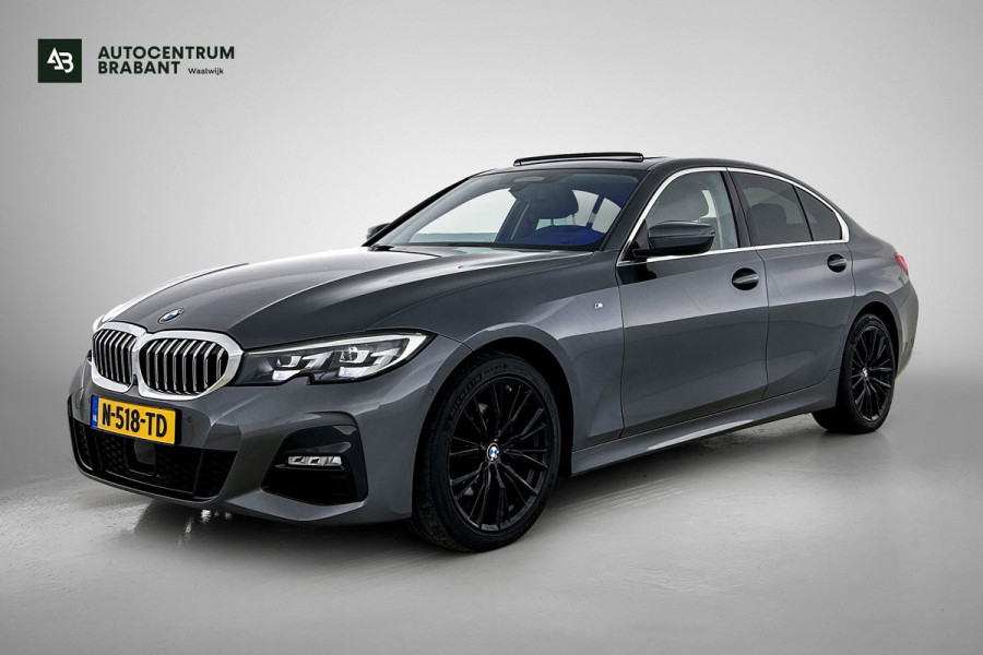 BMW 3-serie 320i M-sport xDrive High Executive(Panorama, StoelV, Carplay, Parkeersensoren, Navi, Camera, Adapt Cruise, Etc)