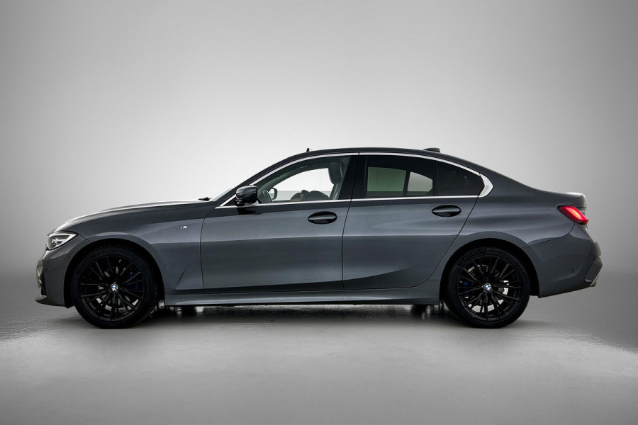 BMW 3-serie 320i M-sport xDrive High Executive(Panorama, StoelV, Carplay, Parkeersensoren, Navi, Camera, Adapt Cruise, Etc)