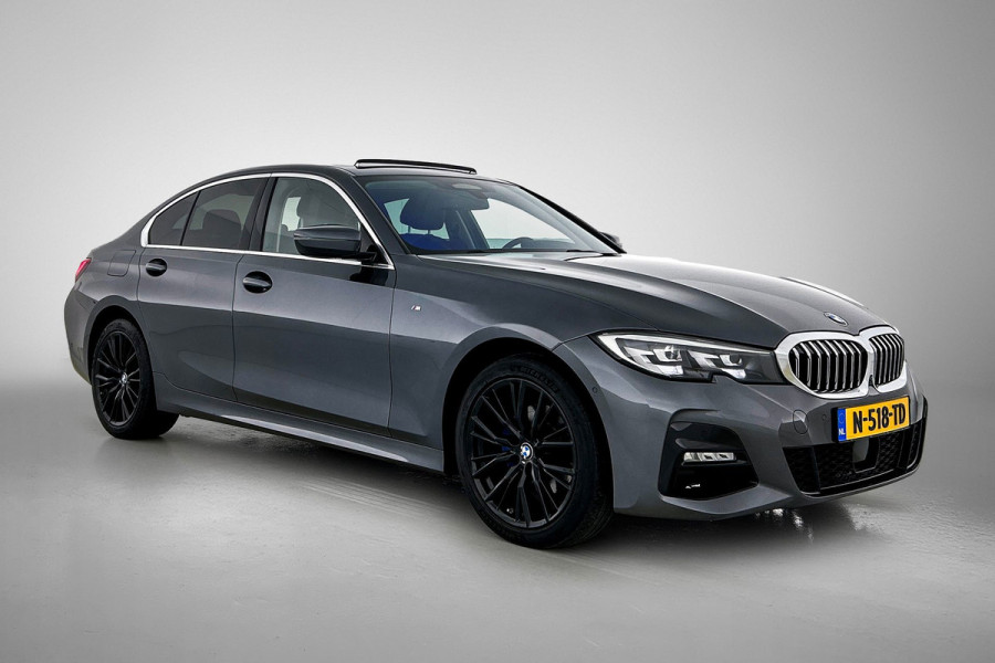 BMW 3-serie 320i M-sport xDrive High Executive(Panorama, StoelV, Carplay, Parkeersensoren, Navi, Camera, Adapt Cruise, Etc)