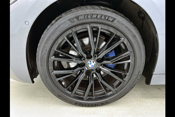 BMW 3-serie 320i M-sport xDrive High Executive(Panorama, StoelV, Carplay, Parkeersensoren, Navi, Camera, Adapt Cruise, Etc)
