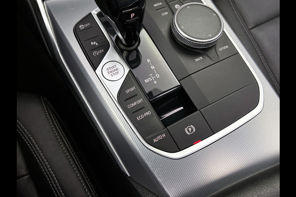 BMW 3-serie 320i M-sport xDrive High Executive(Panorama, StoelV, Carplay, Parkeersensoren, Navi, Camera, Adapt Cruise, Etc)