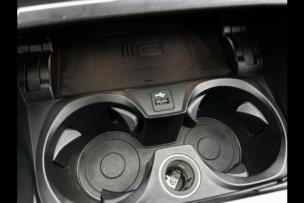 BMW 3-serie 320i M-sport xDrive High Executive(Panorama, StoelV, Carplay, Parkeersensoren, Navi, Camera, Adapt Cruise, Etc)