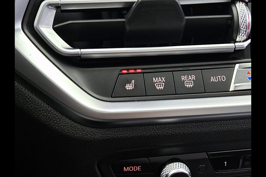 BMW 3-serie 320i M-sport xDrive High Executive(Panorama, StoelV, Carplay, Parkeersensoren, Navi, Camera, Adapt Cruise, Etc)
