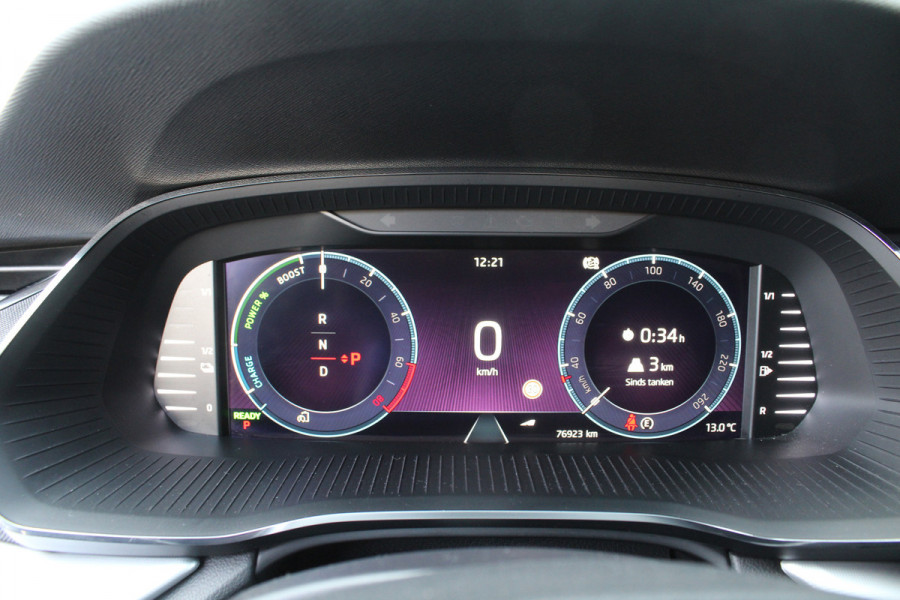 Škoda Octavia Combi 1.4 TSI 204pk iV PHEV Business Edition Plus Clima Cruise Navi Camera HUD 19"LMV El. Klep Škoda Octavia Combi 1.4 TSI 204pk iV PHEV Business Edition Plus Clima Cruise Navi Camera HUD 19"LMV El. Klep