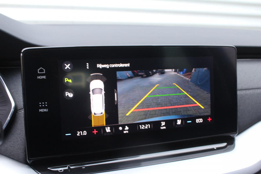 Škoda Octavia Combi 1.4 TSI 204pk iV PHEV Business Edition Plus Clima Cruise Navi Camera HUD 19"LMV El. Klep Škoda Octavia Combi 1.4 TSI 204pk iV PHEV Business Edition Plus Clima Cruise Navi Camera HUD 19"LMV El. Klep