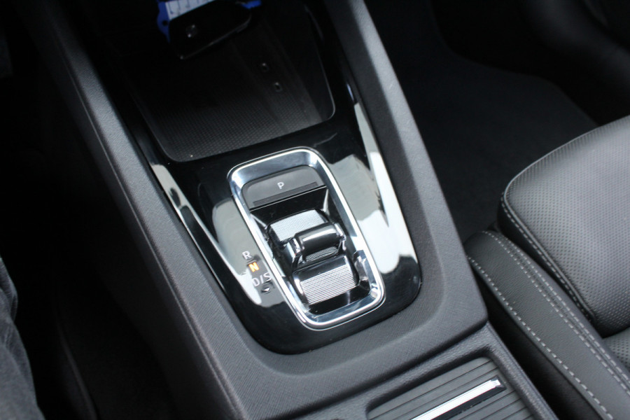 Škoda Octavia Combi 1.4 TSI 204pk iV PHEV Business Edition Plus Clima Cruise Navi Camera HUD 19"LMV El. Klep Škoda Octavia Combi 1.4 TSI 204pk iV PHEV Business Edition Plus Clima Cruise Navi Camera HUD 19"LMV El. Klep