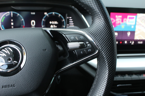 Škoda Octavia Combi 1.4 TSI 204pk iV PHEV Business Edition Plus Clima Cruise Navi Camera HUD 19"LMV El. Klep Škoda Octavia Combi 1.4 TSI 204pk iV PHEV Business Edition Plus Clima Cruise Navi Camera HUD 19"LMV El. Klep