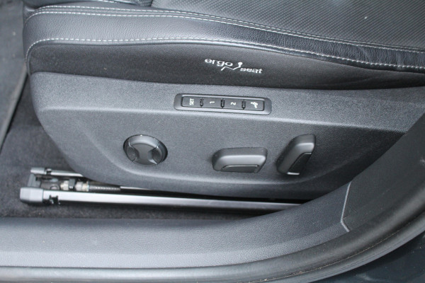 Škoda Octavia Combi 1.4 TSI 204pk iV PHEV Business Edition Plus Clima Cruise Navi Camera HUD 19"LMV El. Klep Škoda Octavia Combi 1.4 TSI 204pk iV PHEV Business Edition Plus Clima Cruise Navi Camera HUD 19"LMV El. Klep