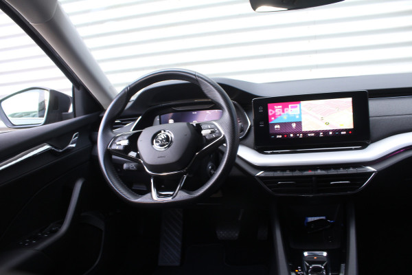 Škoda Octavia Combi 1.4 TSI 204pk iV PHEV Business Edition Plus Clima Cruise Navi Camera HUD 19"LMV El. Klep Škoda Octavia Combi 1.4 TSI 204pk iV PHEV Business Edition Plus Clima Cruise Navi Camera HUD 19"LMV El. Klep