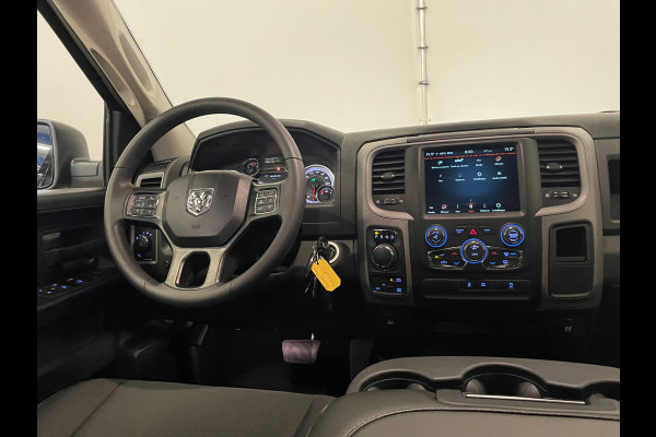 Dodge Ram 1500 CLASSIC 5.7 HEMI |6-PERS|NAP |NIEUWE AUTO |INRUIL MOGELIJK |DEALER ONDERHOUDEN